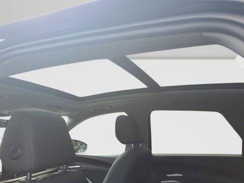 Used 2025 Audi Q5 Premium w/ Convenience Package image 16