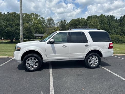 Used 2011 Ford Expedition Limited image 18