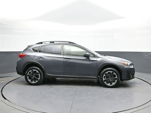 Used 2021 Subaru Crosstrek 2.0i Premium w/ Moonroof Package image 5