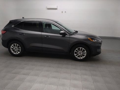 Used 2020 Ford Escape SE FWD image 11