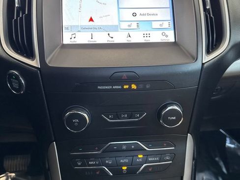 Used 2019 Ford Edge SEL FWD image 14
