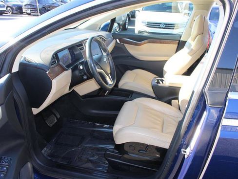 Used 2017 Tesla Model X 75D image 11