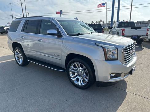 Used 2020 GMC Yukon SLT w/ Premium Edition image 10