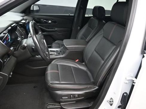 Used 2022 Chevrolet Traverse RS FWD image 17