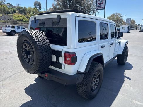 Certified 2022 Jeep Wrangler Unlimited Rubicon w/ Xtreme Recon 35" Tire Package image 10