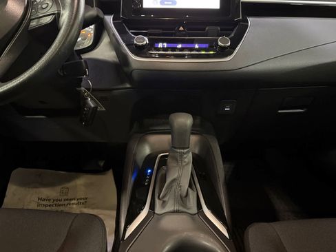 Used 2025 Toyota Corolla LE image 15
