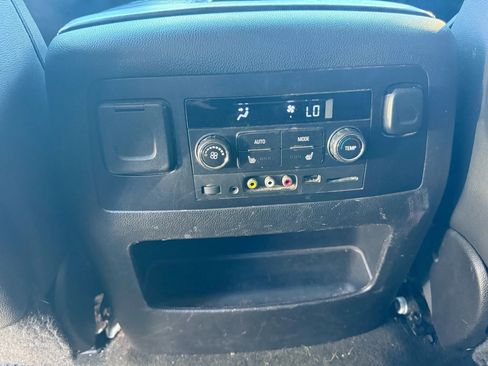 Used 2016 Chevrolet Suburban LTZ image 28