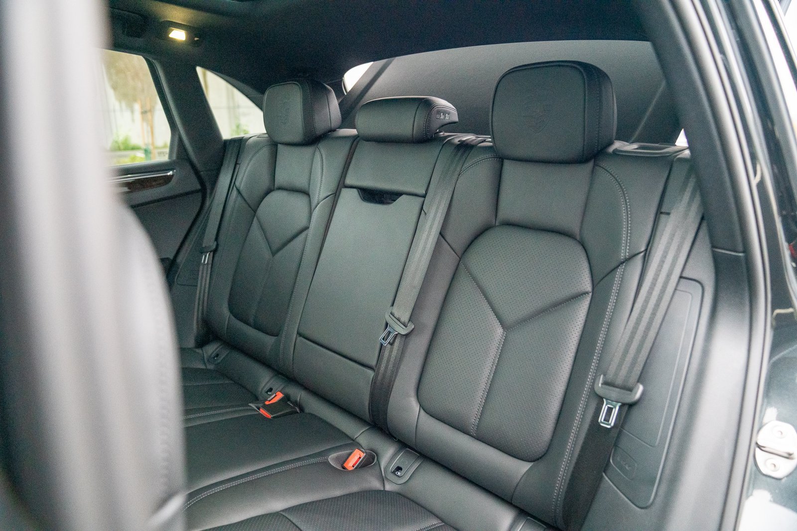 Certified 2026 Porsche Macan AWD/4WD image 24