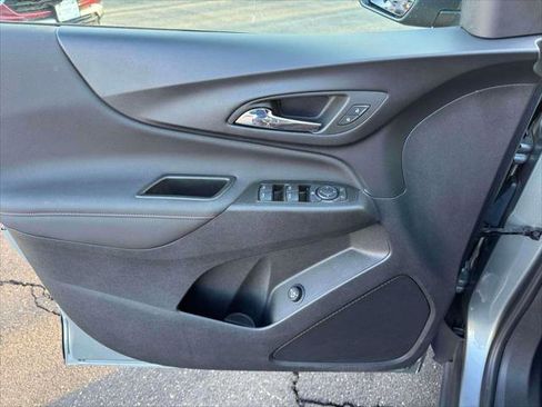 Used 2023 Chevrolet Equinox RS image 15