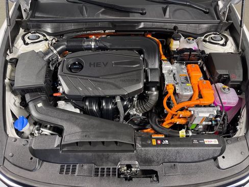 Certified 2025 Hyundai Sonata SEL FWD image 9
