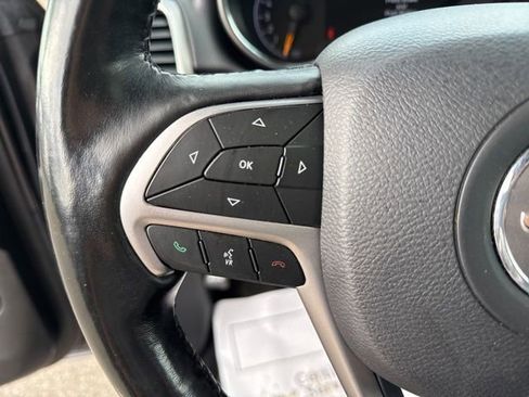 Used 2020 Jeep Grand Cherokee Altitude AWD/4WD image 16
