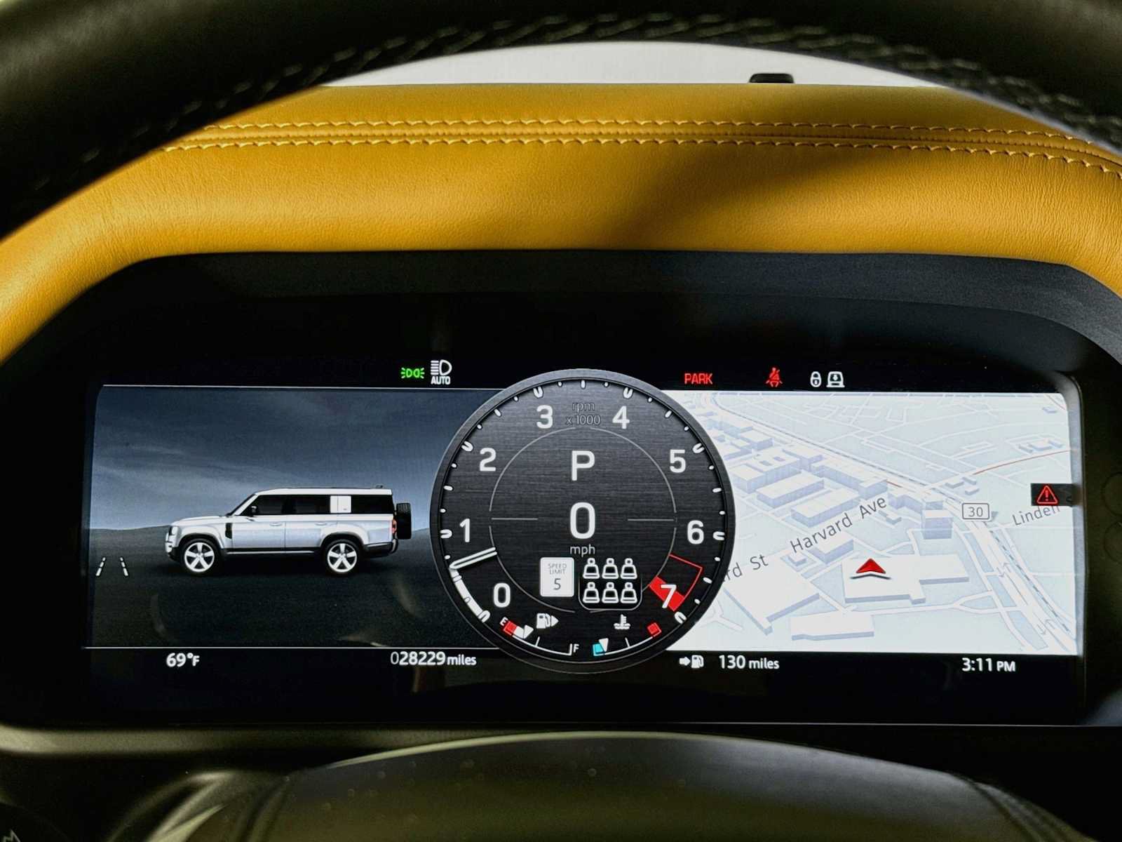Used 2024 Land Rover Defender 130 X-Dynamic SE AWD/4WD image 13