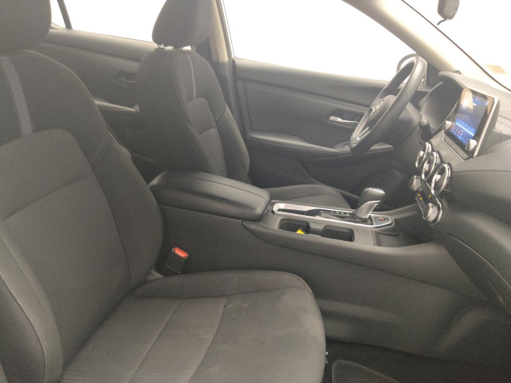 Used 2025 Nissan Sentra SV FWD image 21