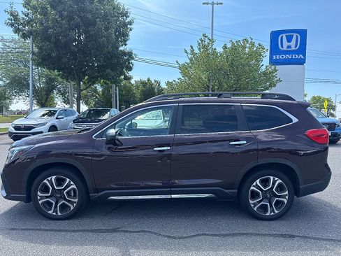 Used 2023 Subaru Ascent Touring AWD/4WD image 2
