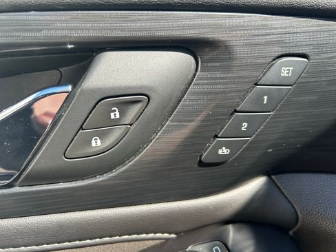Used 2020 Chevrolet Traverse High Country AWD/4WD image 19