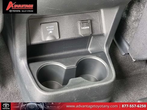 Used 2025 Toyota Sienna XLE w/ XLE Plus Package AWD/4WD image 17