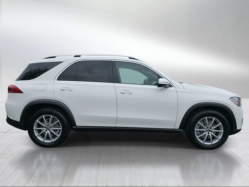 Used 2024 Mercedes-Benz GLE 450e 4MATIC image 2