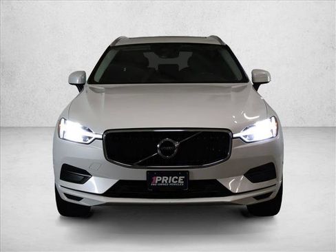 Used 2019 Volvo XC60 T6 Momentum w/ Multimedia Package AWD/4WD image 2