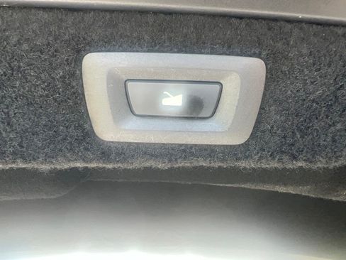 Used 2024 Lucid Air Pure RWD image 35