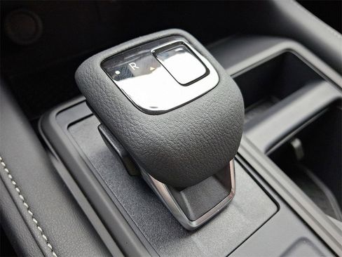 New 2025 Nissan Pathfinder S image 9