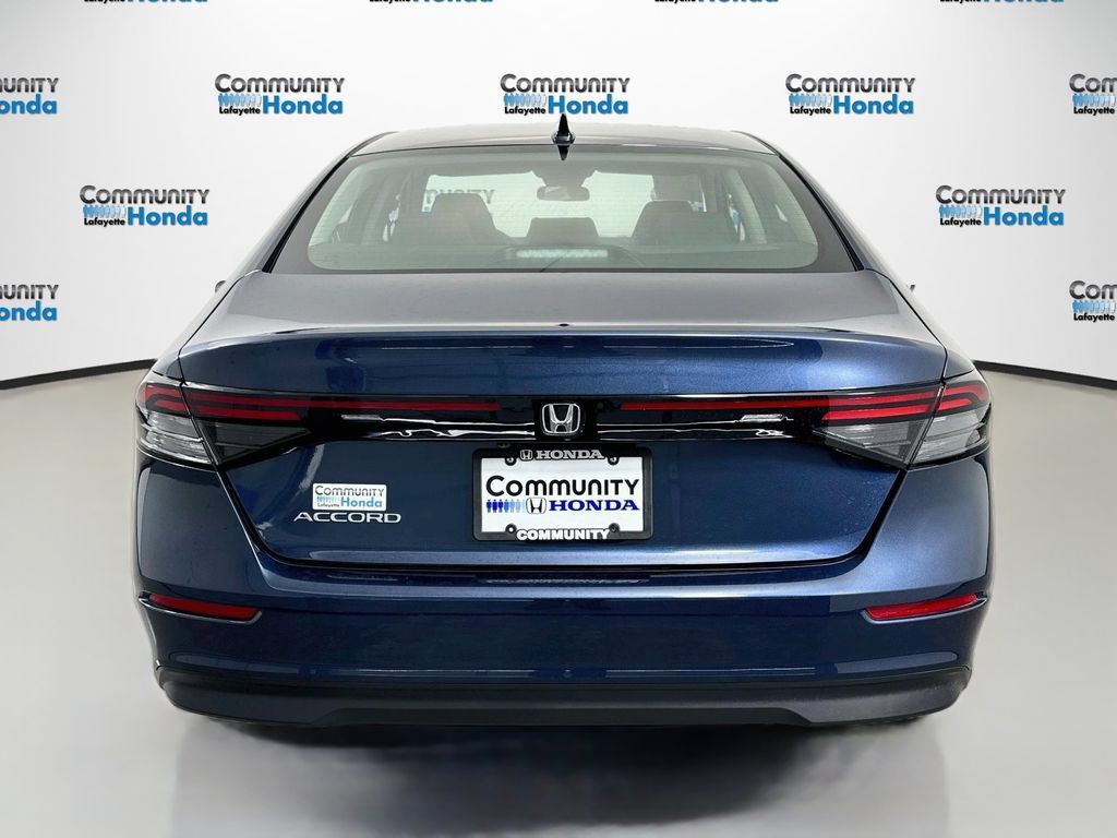 Used 2025 Honda Accord SE image 6