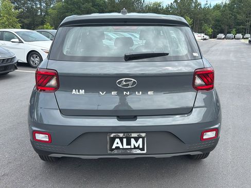 New 2026 Hyundai Venue SE FWD image 5