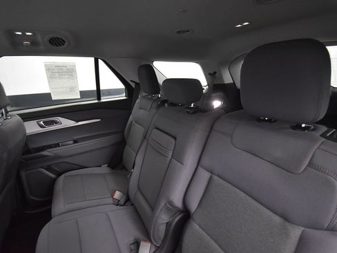 Used 2025 Ford Explorer Active image 13
