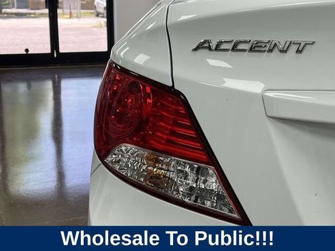 Used 2013 Hyundai Accent GLS FWD image 10