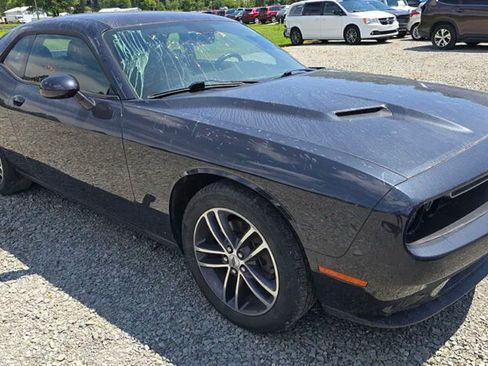 Used 2019 Dodge Challenger SXT AWD/4WD image 4