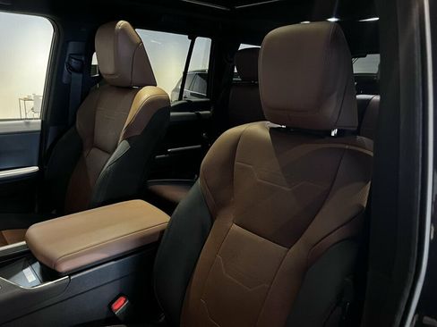 Used 2024 Lexus GX 550 AWD/4WD image 13