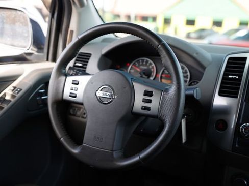 Used 2012 Nissan Frontier SL image 30