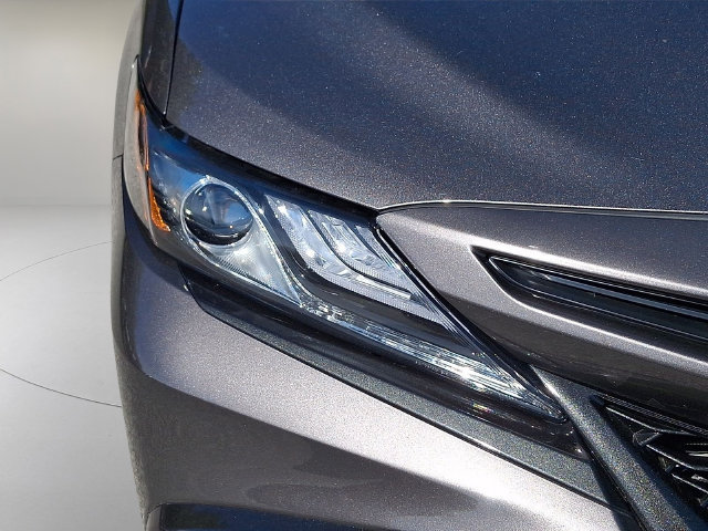 Used 2024 Toyota Camry XSE FWD image 9