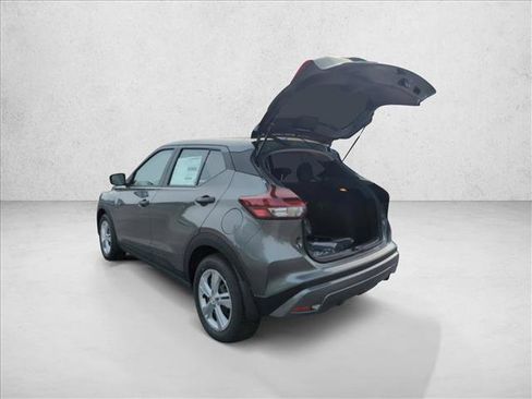 Used 2025 Nissan Kicks Play S FWD image 9