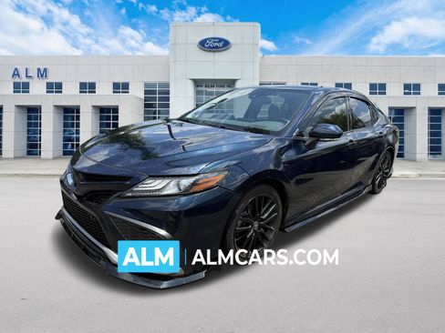 Used 2021 Toyota Camry XSE w/ Navigation Package FWD image 1