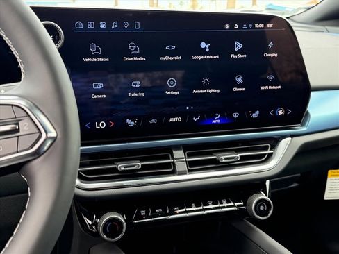 New 2026 Chevrolet Equinox EV LT image 11