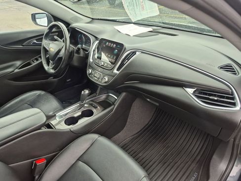 Used 2016 Chevrolet Malibu LT w/ Leather Package FWD image 30
