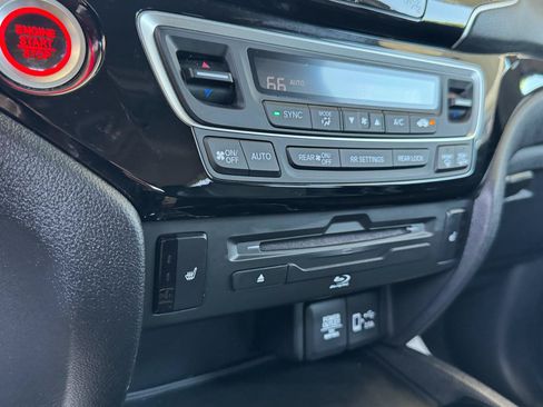 Used 2019 Honda Pilot Touring image 25