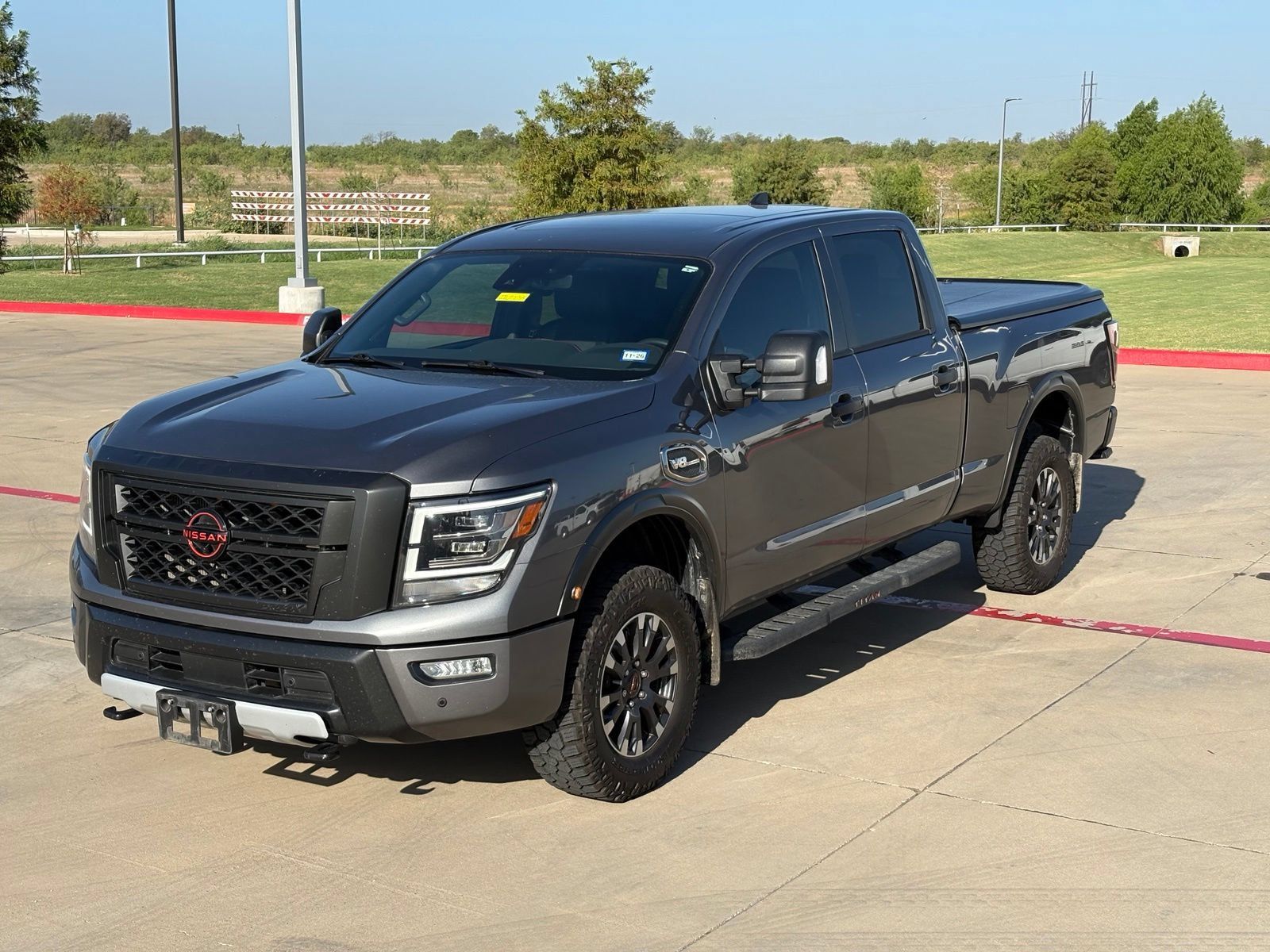Used 2024 Nissan Titan PRO-4X w/ Pro-4x Convenience Package AWD/4WD image 12