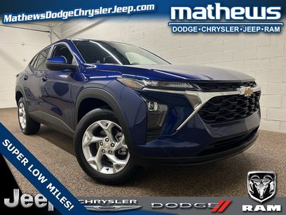 Used 2024 Chevrolet Trax LS w/ LS Convenience Package