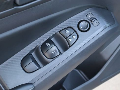 Used 2026 Nissan Altima 2.5 SV FWD image 19