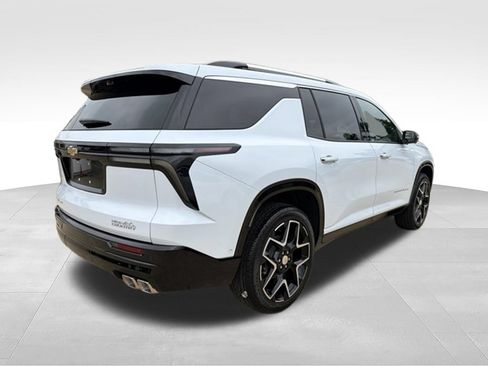 New 2026 Chevrolet Traverse High Country w/ LPO, Floor Liner Package AWD/4WD image 5