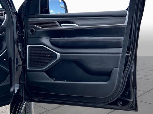 Used 2024 Jeep Wagoneer Series II w/ Flexible Seating Group RWD image 22