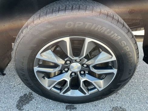 Used 2022 Chevrolet Silverado 1500 LT AWD/4WD image 19