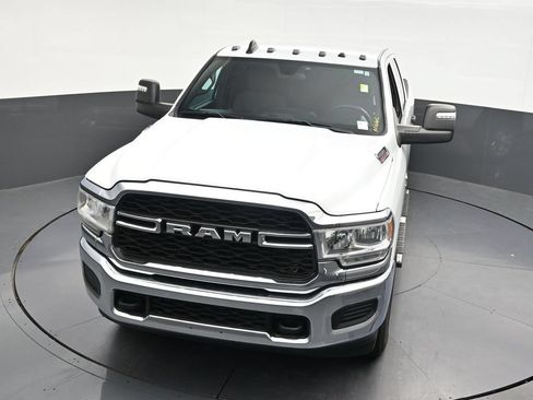 Used 2024 RAM 2500 Tradesman w/ Chrome Appearance Group AWD/4WD image 23
