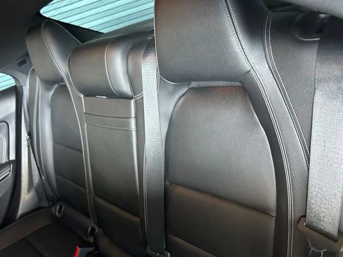 Used 2019 Mercedes-Benz CLA 250 image 42