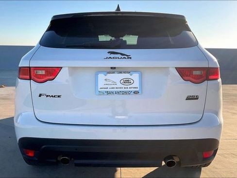 Used 2020 Jaguar F-PACE Premium image 5