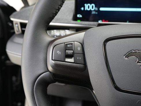 Used 2025 Ford Mustang Mach-E Premium image 35