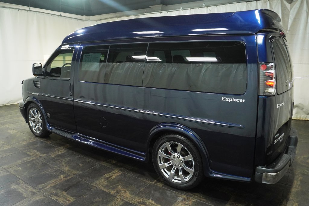 Used 2011 GMC Savana 1500 LT w/ LT Preferred Equipment Group AWD/4WD image 7