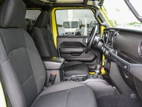 Used 2022 Jeep Wrangler Unlimited Sport AWD/4WD image 17