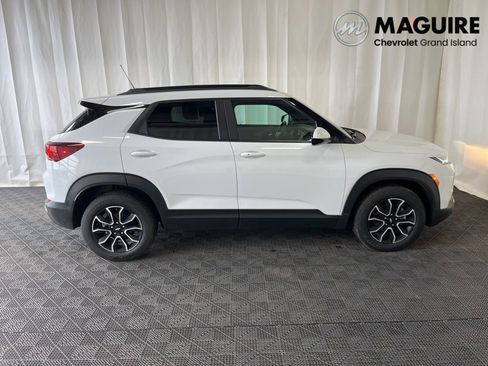 Used 2023 Chevrolet TrailBlazer ACTIV w/ Convenience Package image 2